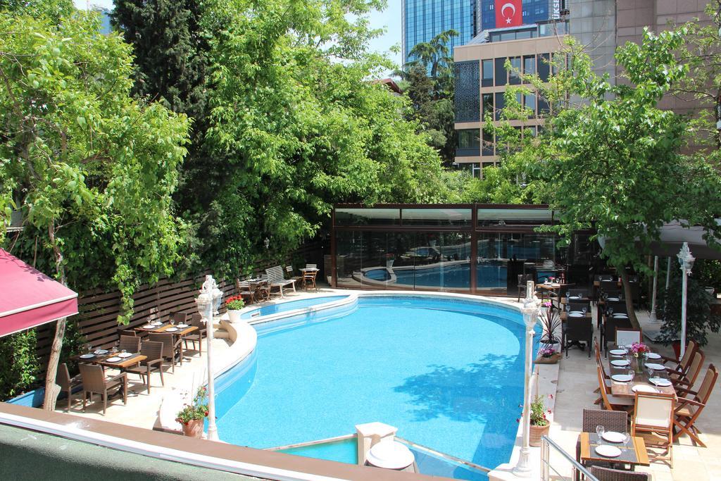 Blanche Hotel&garden Pool